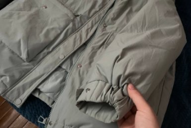 Смешали по 2 ложки, застирали и в машинку — куртка без пятен и разводов: воротник и манжеты как у новой ИА SevastopolMedia