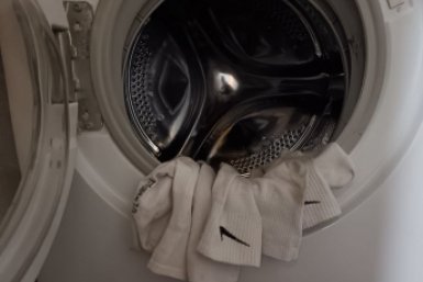 Не стираю, а замачиваю на 20 минут - носки белые, как снег: "оживают" даже затоптанные