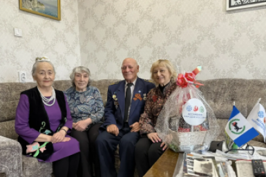 В Иркутской области ветеранов навещают с "корзинами дружбы" со всей страны