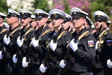 Парад Победы в городе-герое Новороссийске Администрация Новороссийска