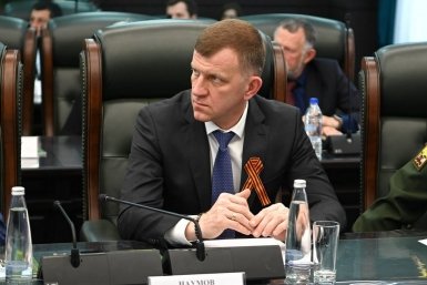 Мэр Краснодара устроил гонку по пробкам с блогером-таксистом и признался в любви к бальным танцам t.me/emnaumov