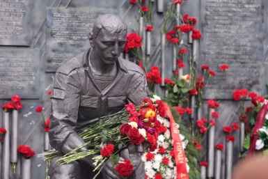 Памятник приморцам, погибшим в локальных войнах и военных конфликтах во Владивостоке ИА PrimaMedia