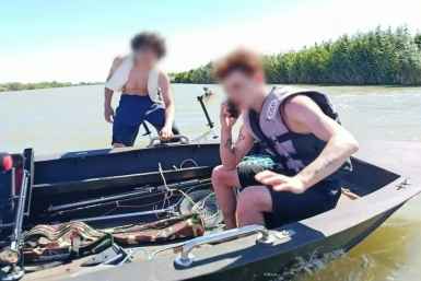 В Темрюкском районе нашли живыми пропавших на катамаране молодых людей Пресс-служба КУБАНЬ-СПАС