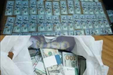Контрабанда  270 тысяч долларов обошлась капитану в Новороссийске в 2 млн рублей штрафа ПУ ФСБ России по Краснодарскому краю