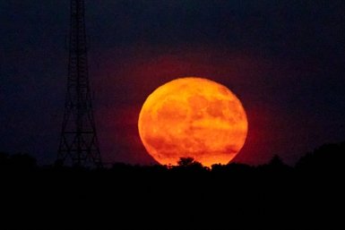 Кубанцы смогут наблюдать в сентябре &quotурожайную&quot Луну Дмитрий Осипчук