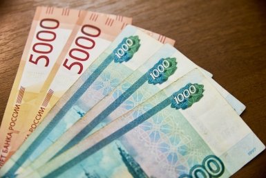 Симферополь занял 74-е место из 100 в рейтинге зарплат, Севастополь – 92-е