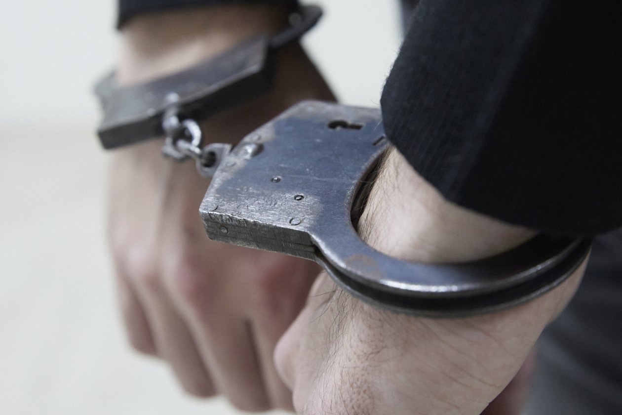 Полицейские задержали похитителя водки Дмитрий Осипчук, ИА PrimaMedia