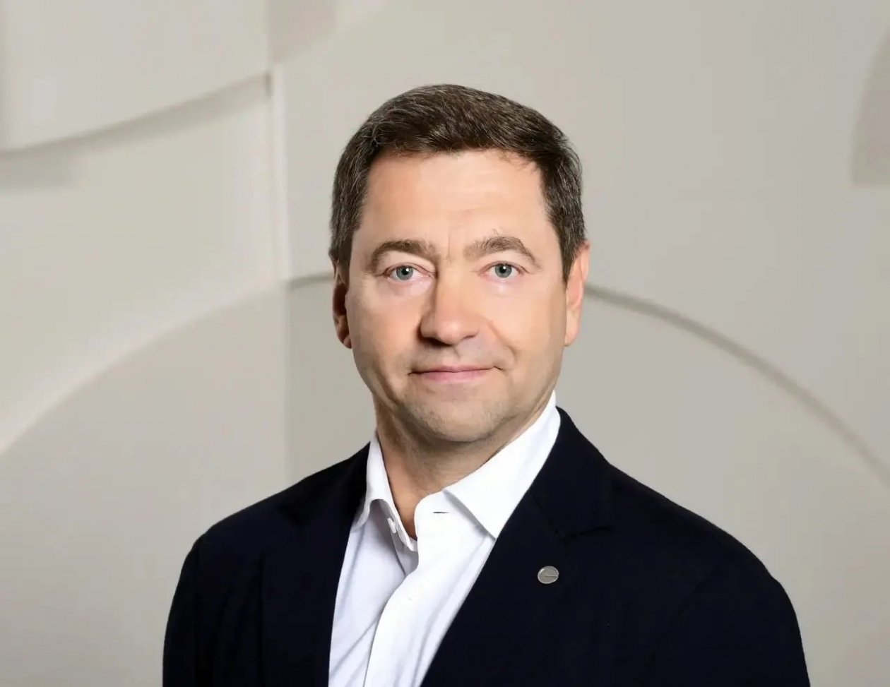 Анатолий Песенников