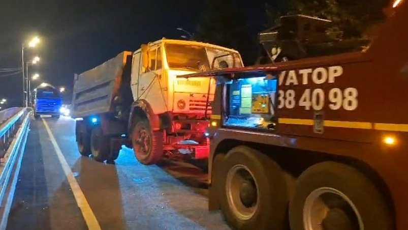 Власти Сочи усилили борьбу с незаконной парковкой грузовиков - SochiMedia, 07.11.2025