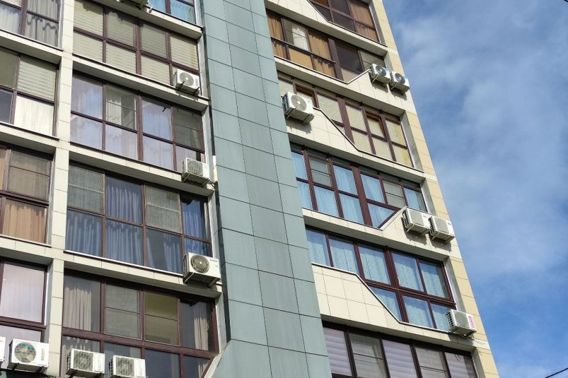 Покупателей жилья в Сочи массово обманывают фейковыми объявлениями - SochiMedia, 19.11.2025