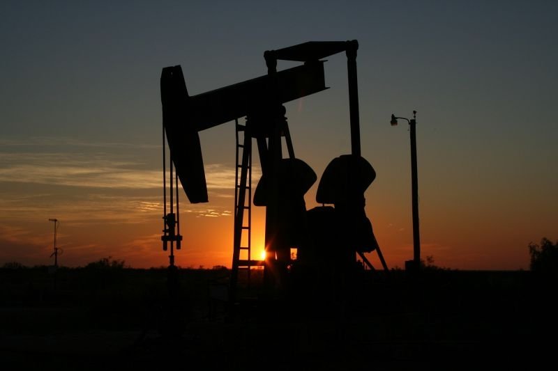 Нефтедобыча https://pxhere.com/